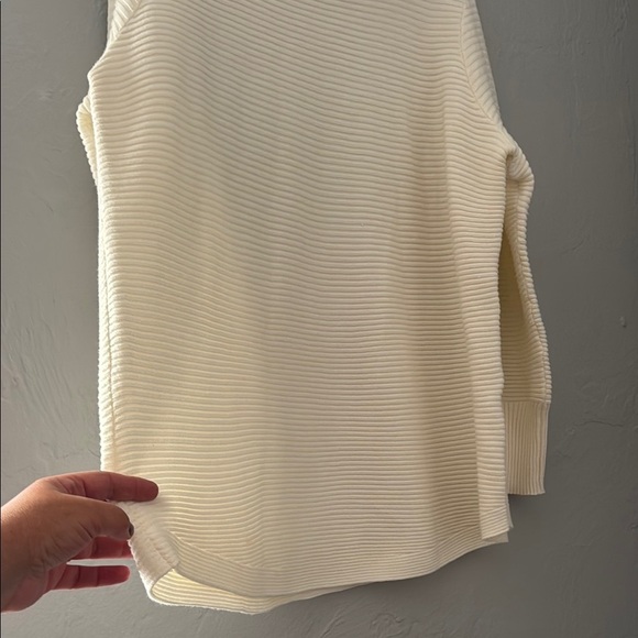 Cyrus Cream Turtleneck Sweater Smooth Knit Tunic 77 - Picture 4 of 6